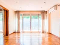 living - 235m² apartment with 15m² terrace for sale in Almagro - gallery thumbnail - 10