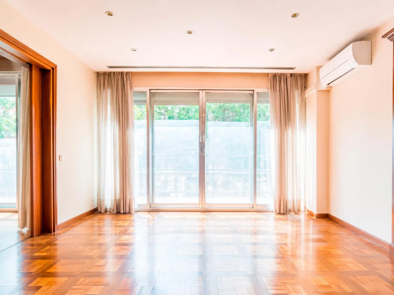 living - Piso de 235m² con 15m² terraza en venta en Almagro, Madrid - gallery - 10