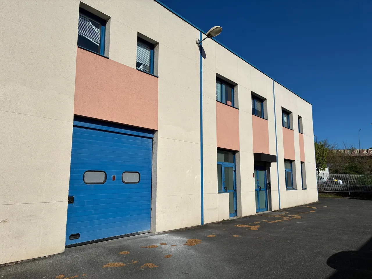 logistics - Activités / Bureaux À Louer - gallery - 2