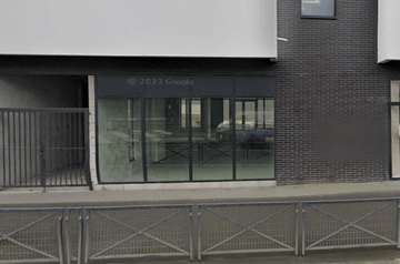 retail - Commerce Pied d’immeuble À Louer - featured