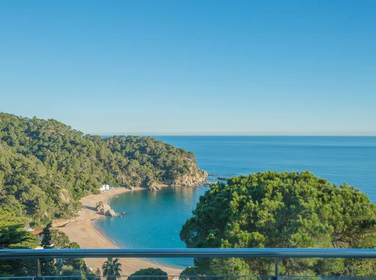 living - Excellent modern villa to buy just 1.5 km from Lloret de Mar - gallery - 9