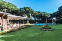 living - Finca con 2 casas en venta en Sant Andreu de Llavaneres - gallery thumbnail - 4
