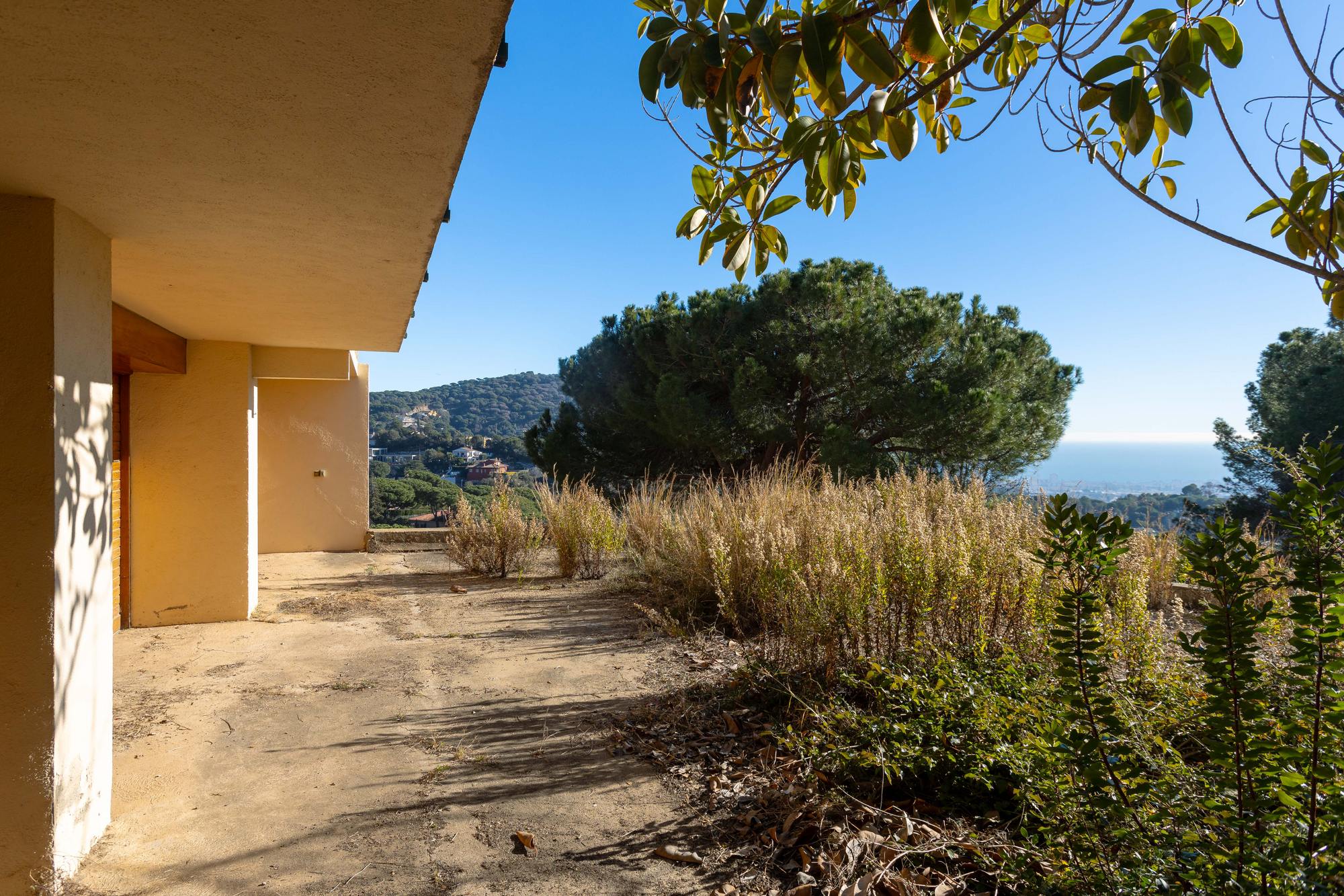 living - 270m² house / villa for sale in Cabrils, Barcelona - gallery thumbnail - 1