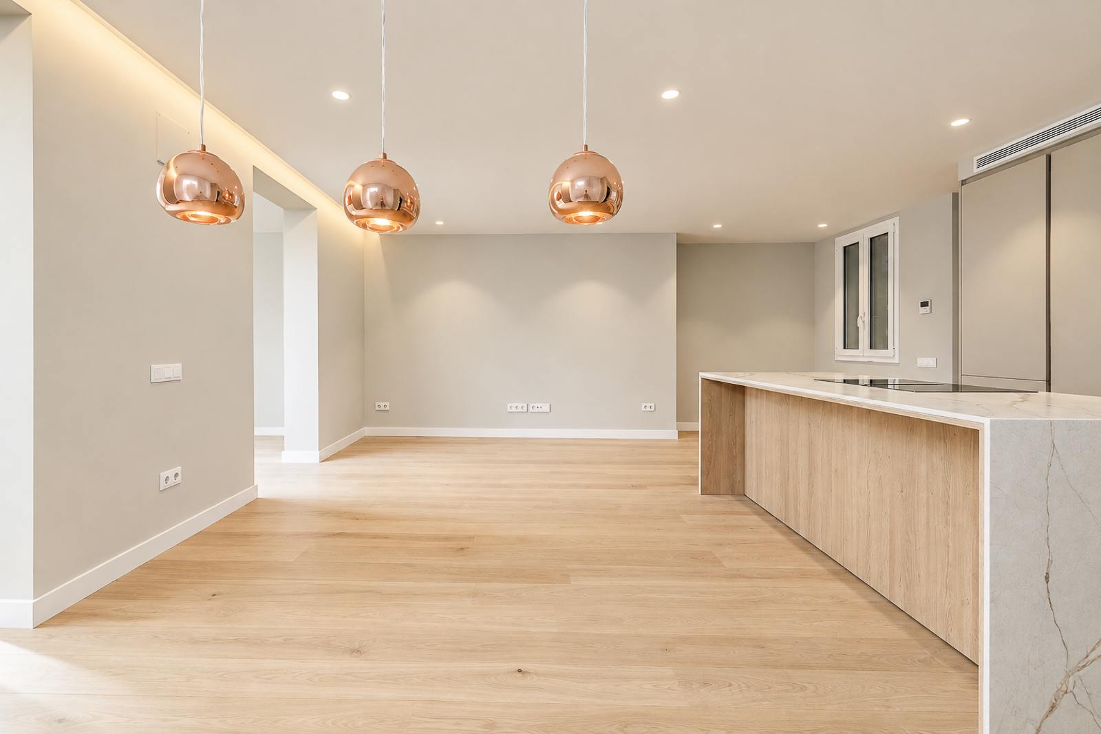 living - Piso de 150m² con 23m² terraza en venta en Eixample Derecho - gallery thumbnail - 4