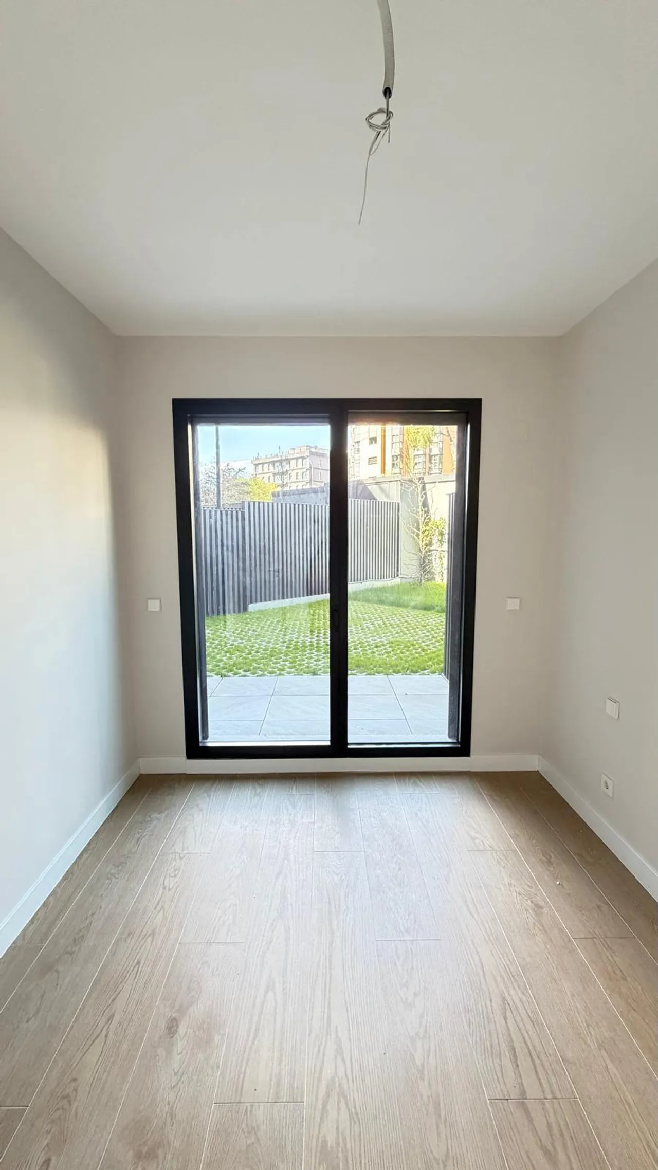 living - 70m² apartment for rent in Arturo Soria, Madrid - gallery - 3