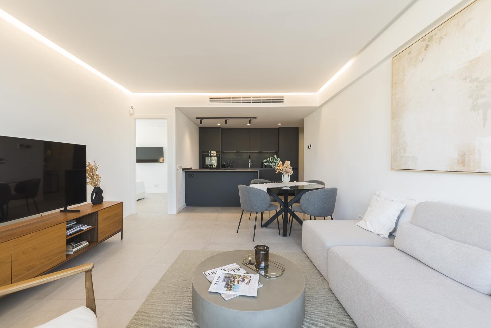 living - Ático de 79m² con 35m² terraza en venta en Eixample Derecho - gallery - 5