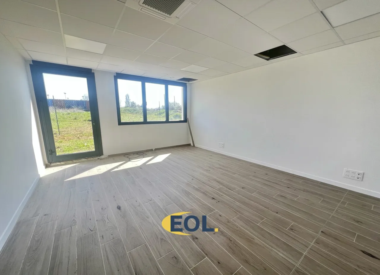 office - Offices For Rent - gallery - 3
