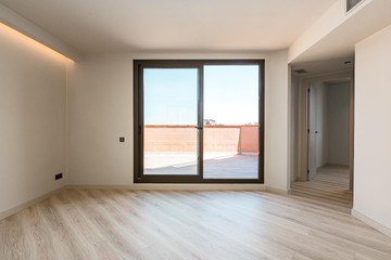 living - 70m² penthouse with 69m² terrace for sale in Eixample Right - featured