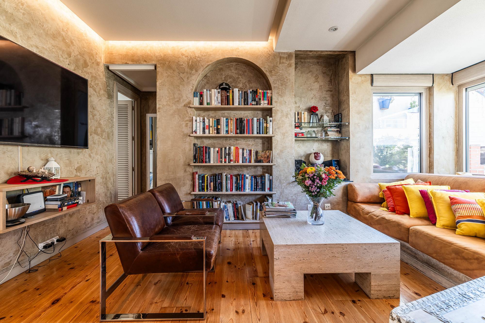 living - 100m² penthouse for sale in Cortes / Huertas, Madrid - gallery thumbnail - 7