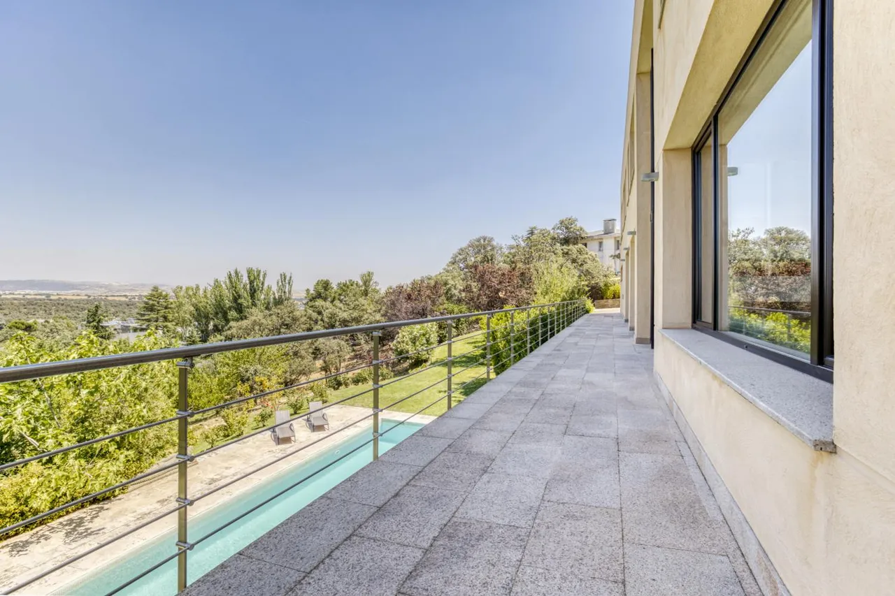 living - Casa / villa de 975m² en venta en Ciudalcampo, Madrid - gallery - 6
