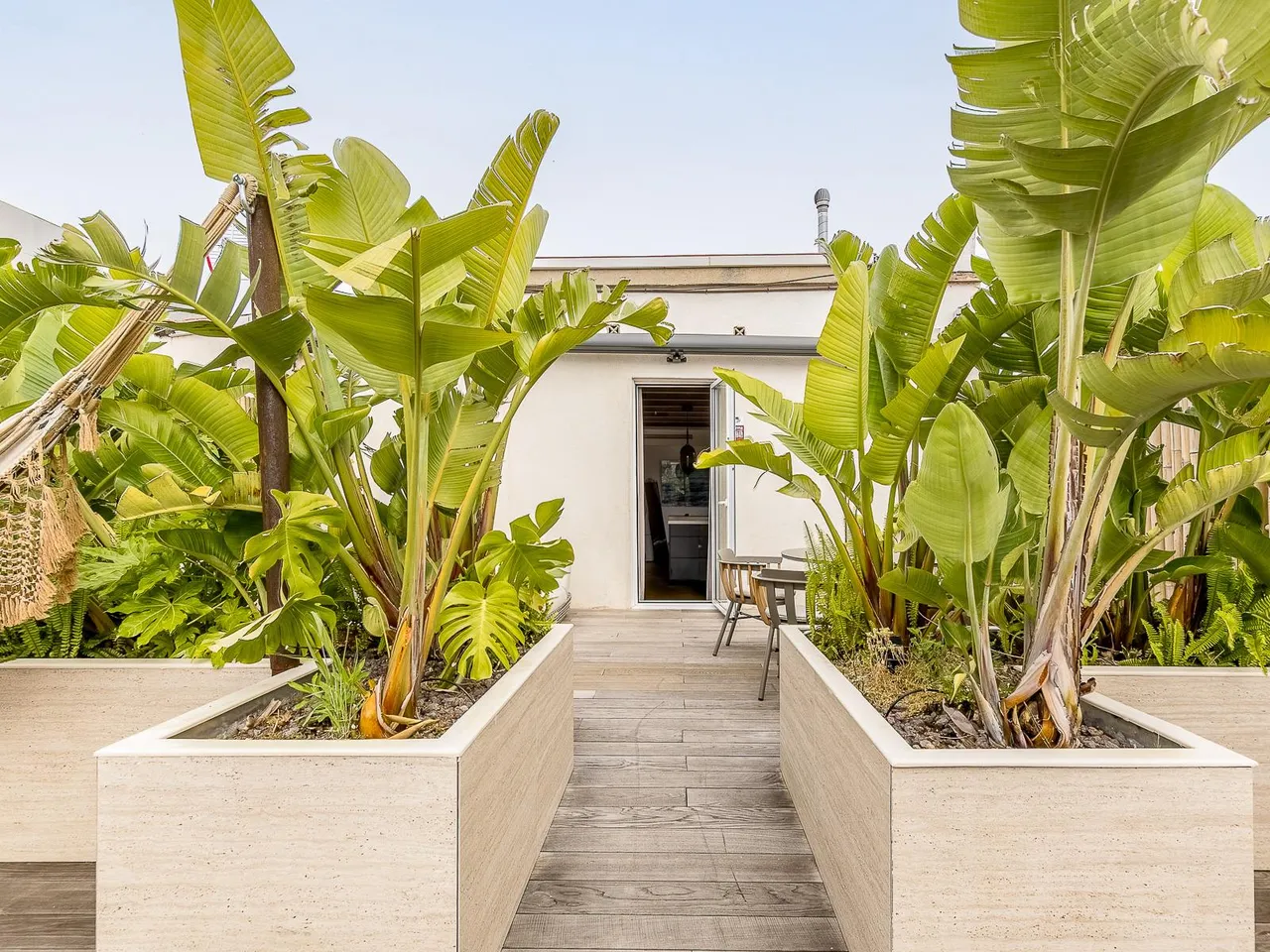 living - Ático de 52m² con 62m² terraza en venta en Eixample Derecho - gallery - 2
