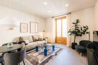 living - 90m² apartment for rent in La Latina, Madrid - gallery thumbnail - 3