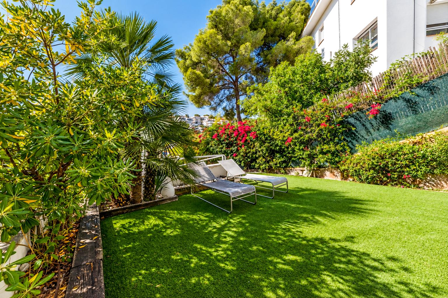 living - 160m² house / villa for sale in Vallpineda, Barcelona - gallery thumbnail - 6