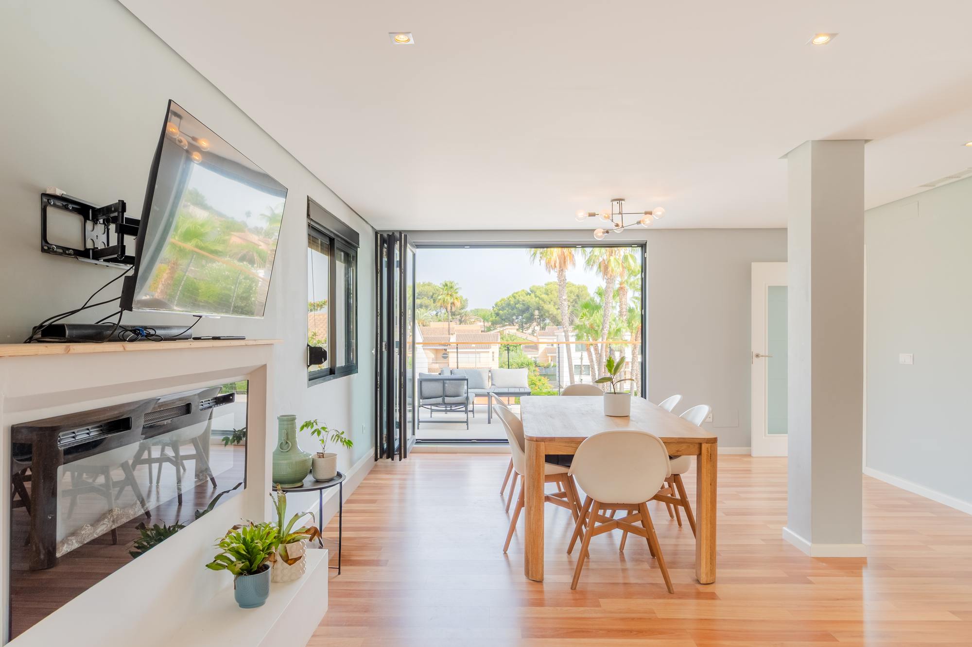 living - Casa / villa de 322m² con 40m² terraza en venta en La Eliana - gallery thumbnail - 8