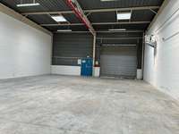 logistics - Activités / Bureaux À Louer - gallery thumbnail - 3