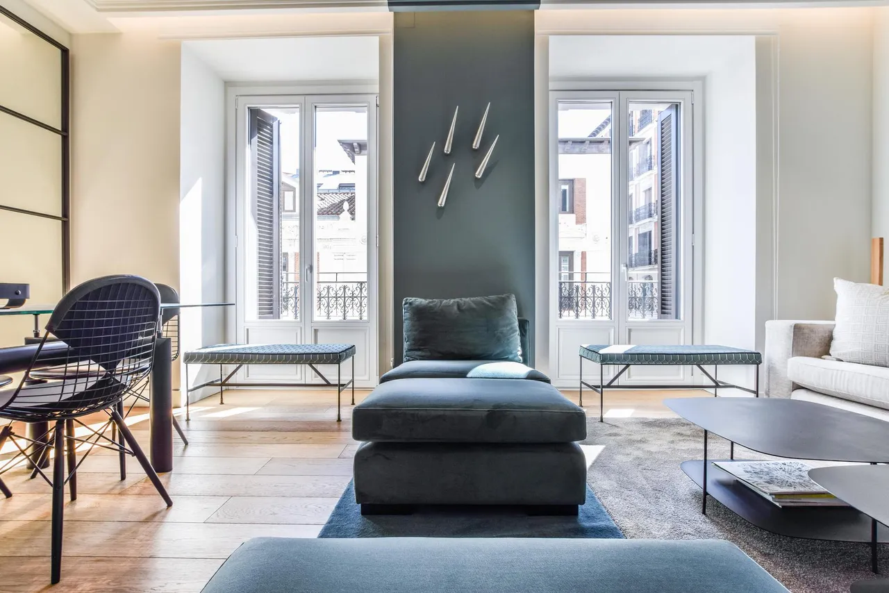 living - 220m² apartment for rent in Chueca - Justicia, Madrid - gallery - 9