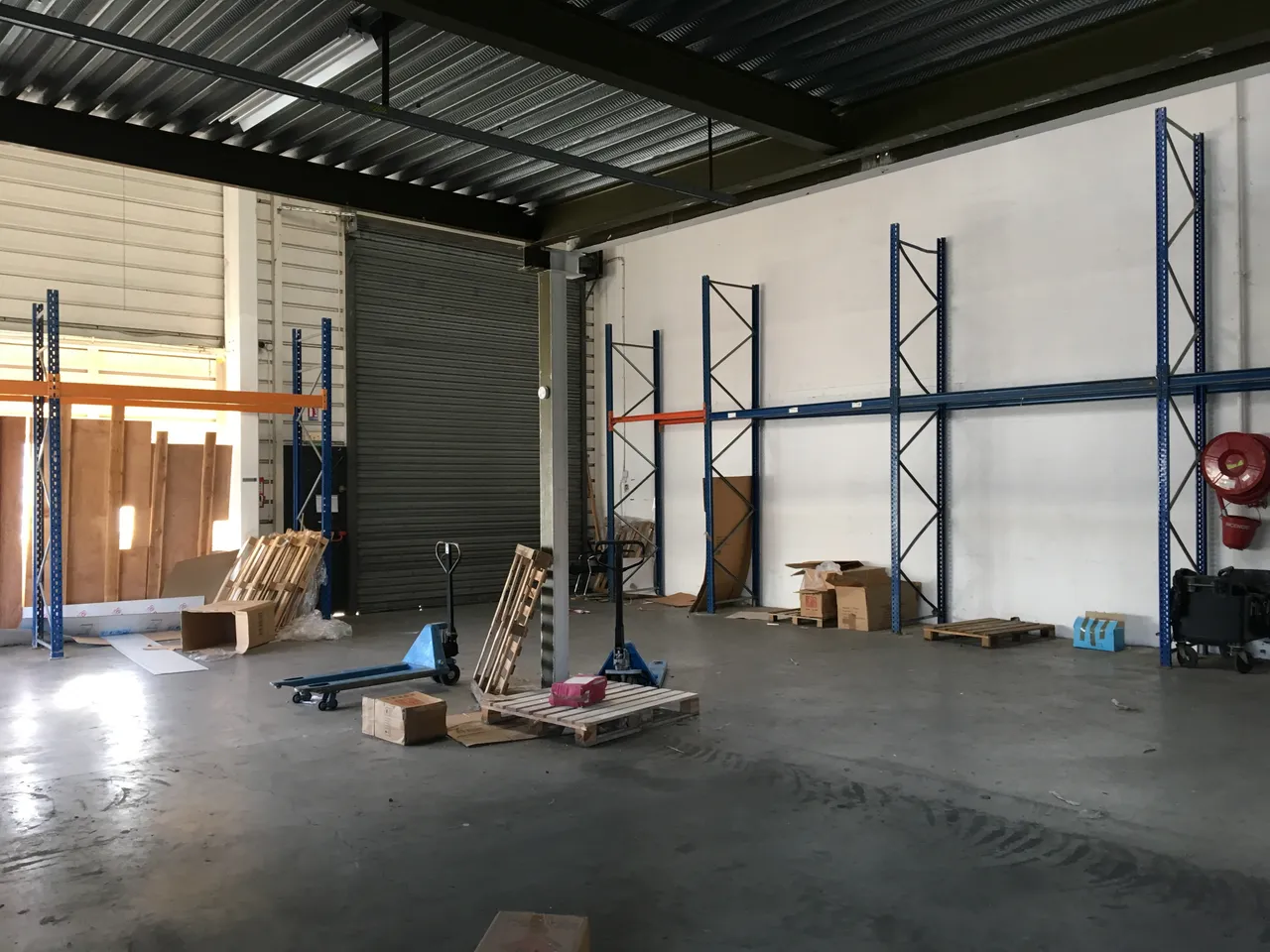 logistics - Activités / Bureaux À Louer - gallery - 9