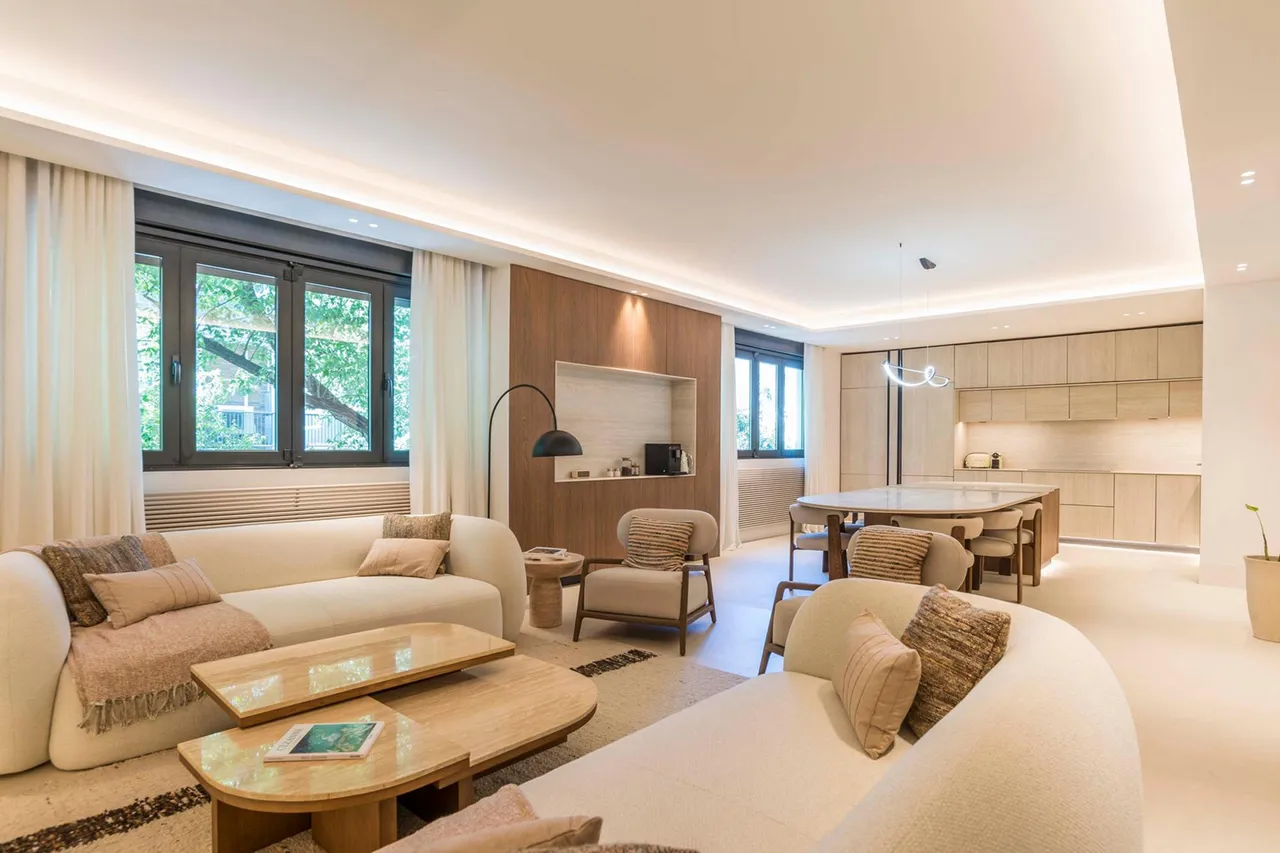 living - Piso de 444m² en venta en Castellana, Madrid - gallery - 5