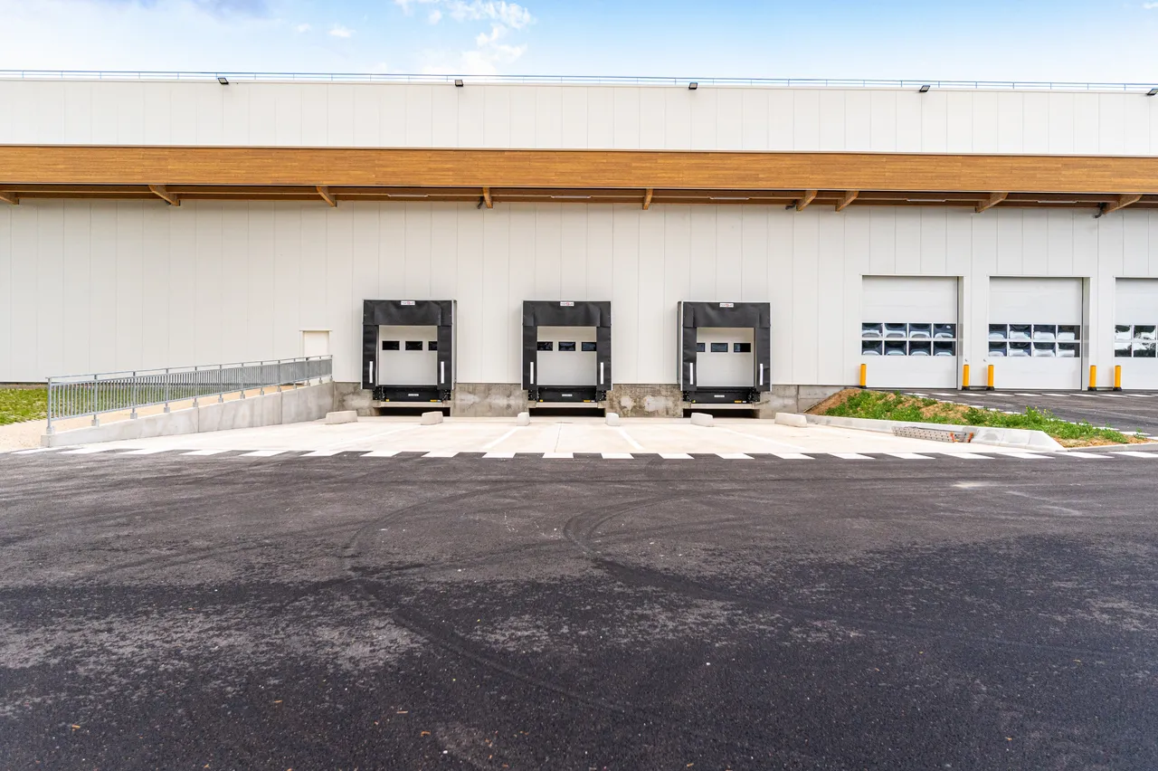 logistics - Activités / Bureaux À Louer - gallery - 10