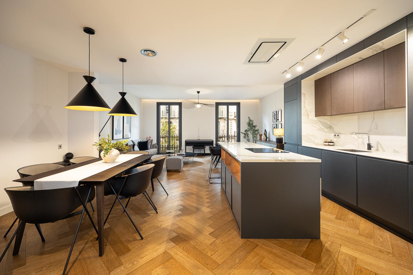 living - Piso de 147m² con 6m² terraza en venta en Eixample Izquierdo - gallery thumbnail - 9
