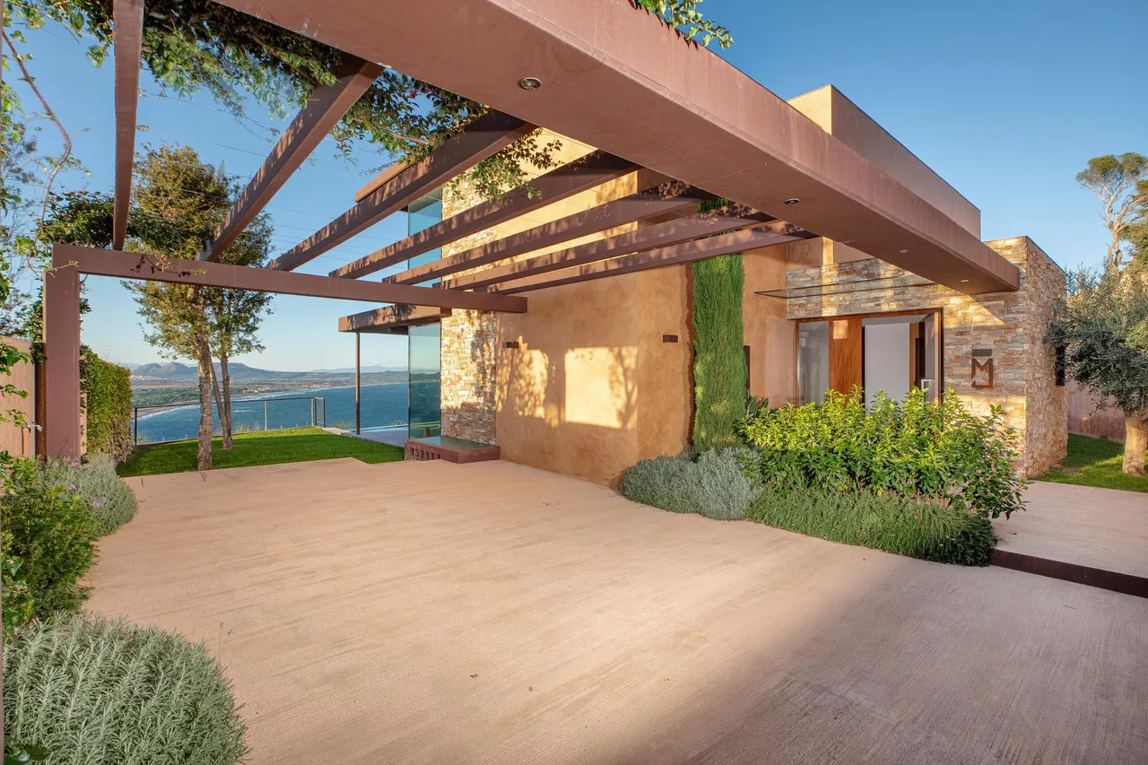 living - 340m² house / villa for sale in Sa Riera, Costa Brava - gallery - 4