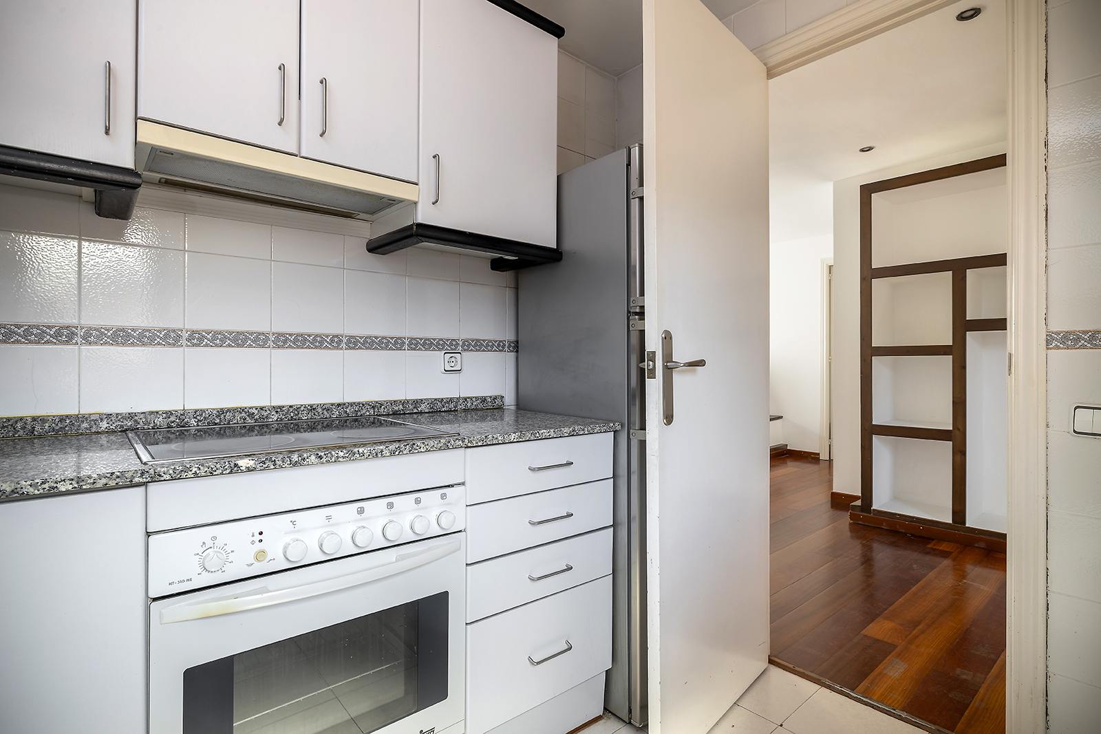 living - 74m² penthouse with 29m² terrace for sale in Eixample Left - gallery thumbnail - 10