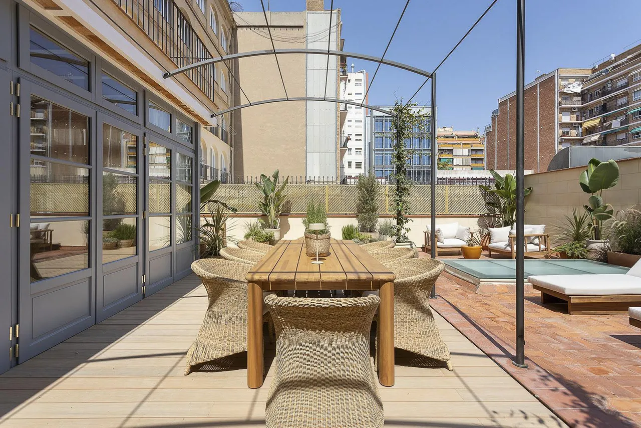 living - 200m² apartment with 100m² terrace for sale in Eixample Right - gallery - 2