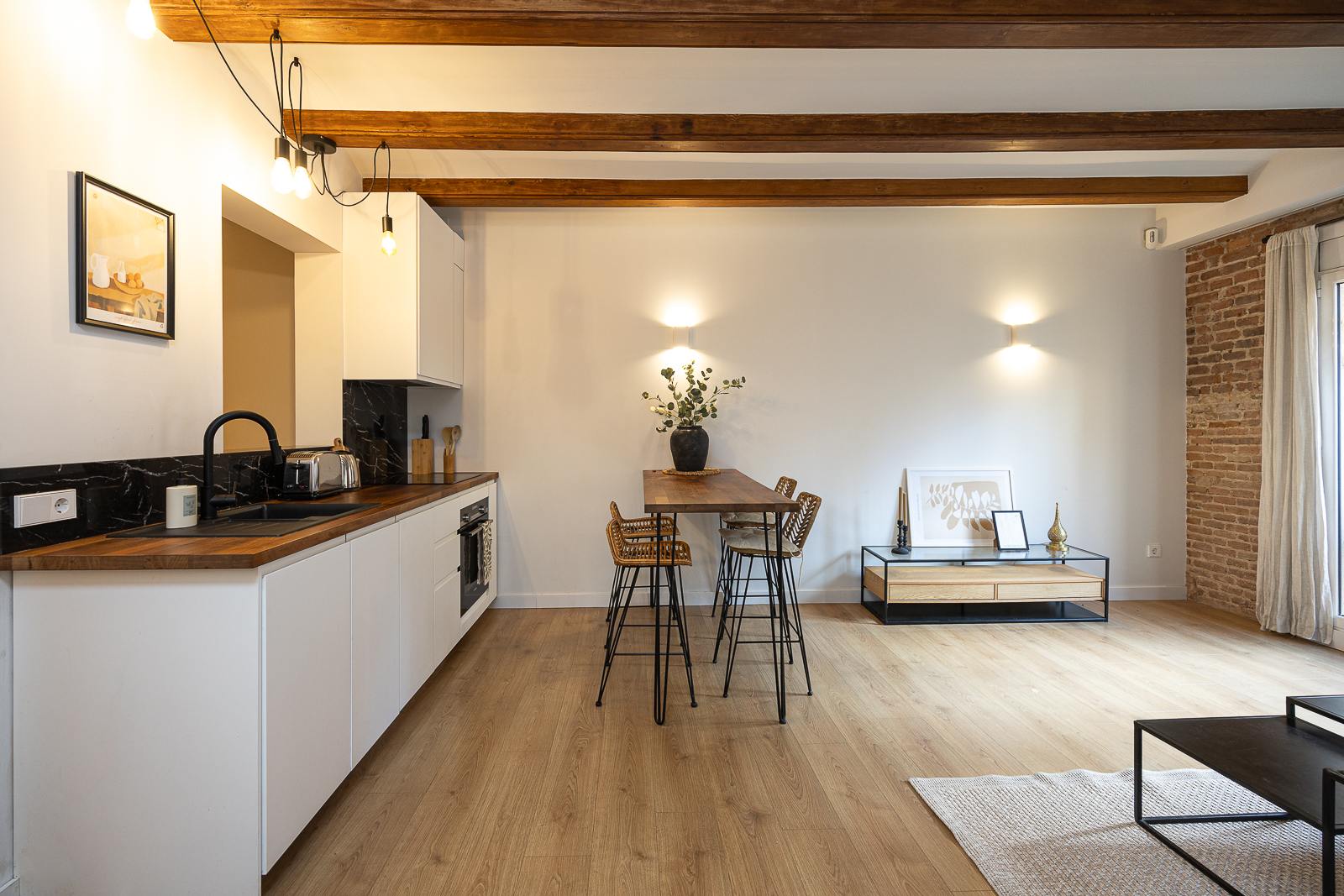 living - 78m² apartment for sale in El Born, Barcelona - gallery - 5