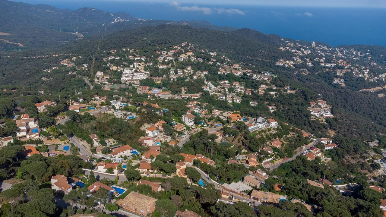 living - 675m² plot for sale in Lloret de Mar, Costa Brava - gallery - 4