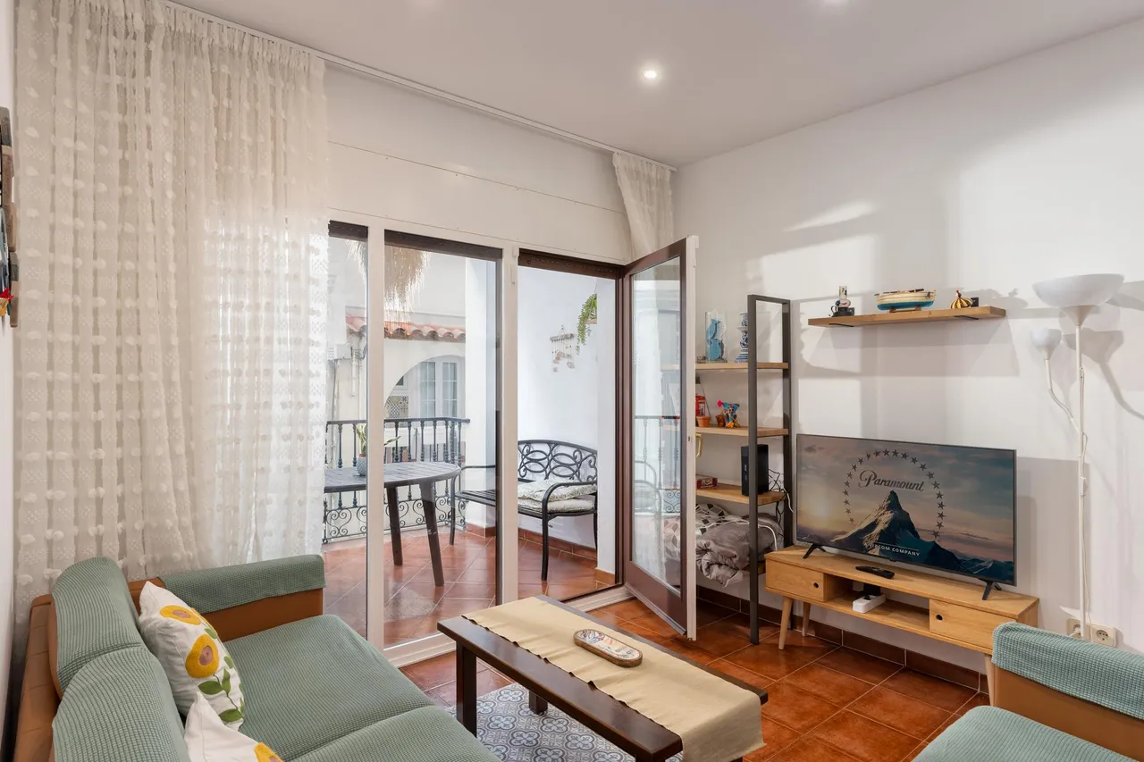 living - 78m² apartment for sale in Tossa de Mar, Costa Brava - gallery - 4