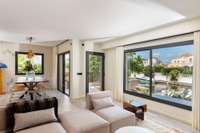 living - 180m² house / villa for sale in Empuriabrava, Costa Brava - gallery thumbnail - 10