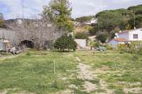living - Parcela de 583 m² en venta en Cabrils, costa del Maresme - gallery thumbnail - 2