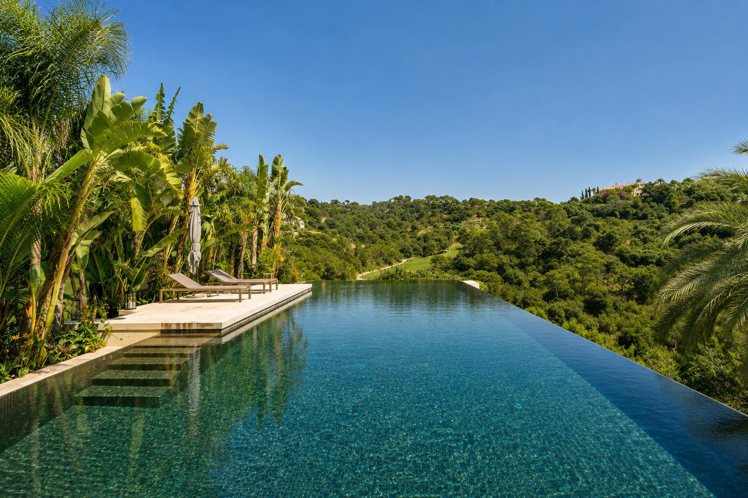 living - Casa / villa de 1,691m² con 179m² terraza en venta en La Zagaleta - gallery thumbnail - 8