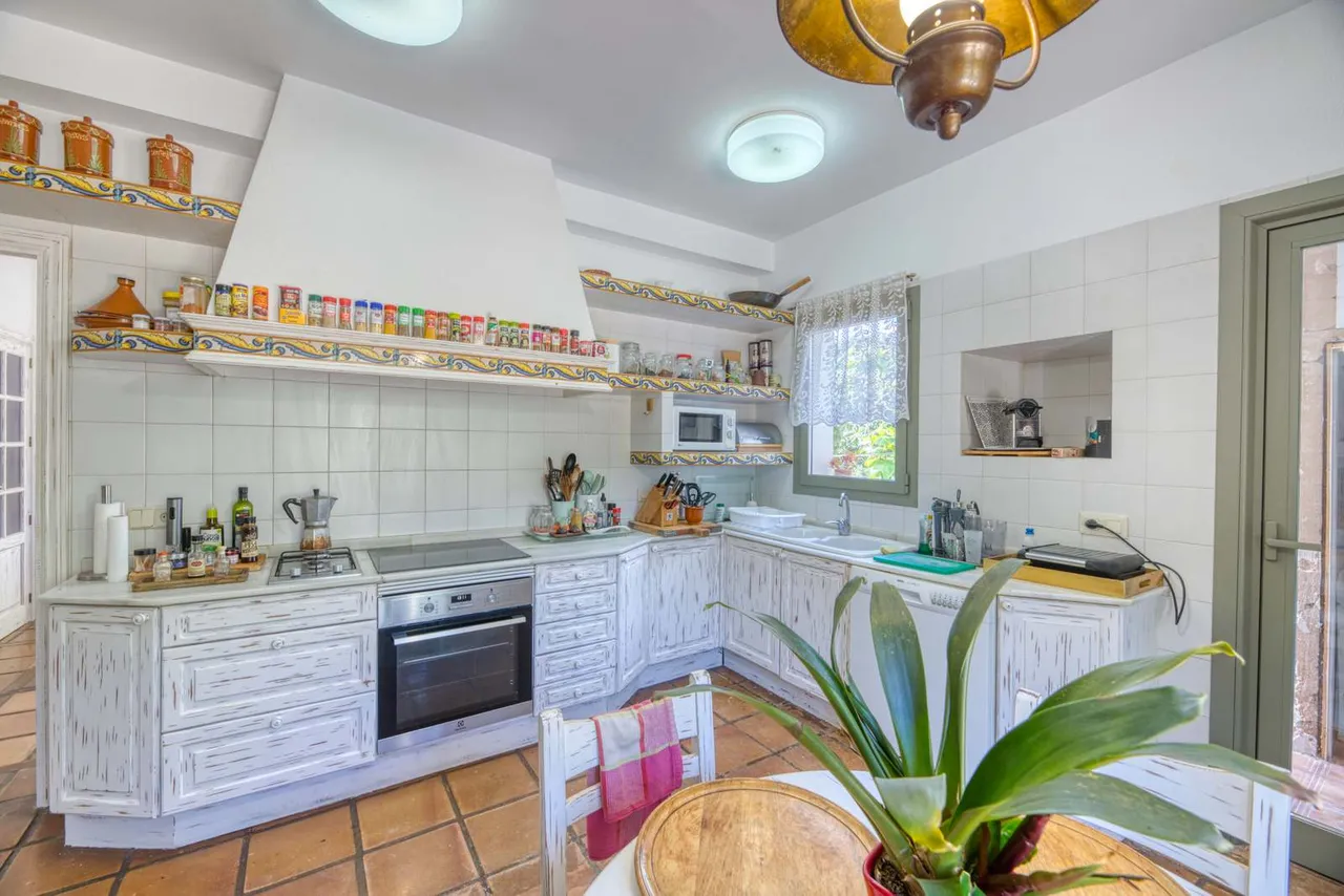 living - 350m² country house for sale in Esporles, Balearic Islands - gallery - 3