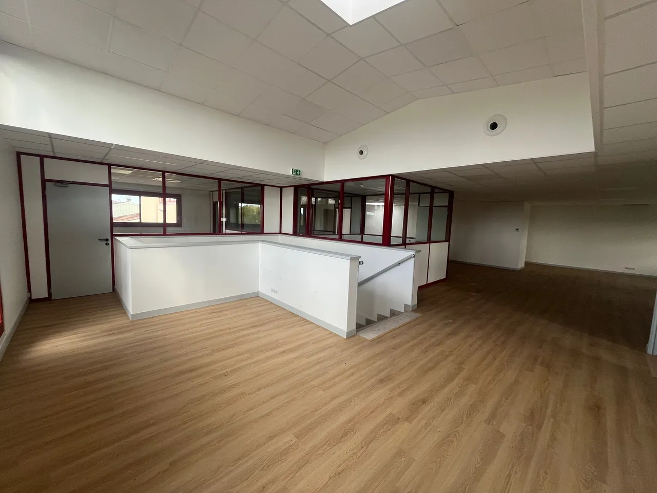 logistics - Light Industrial Premises / Offices For Rent - gallery - 6