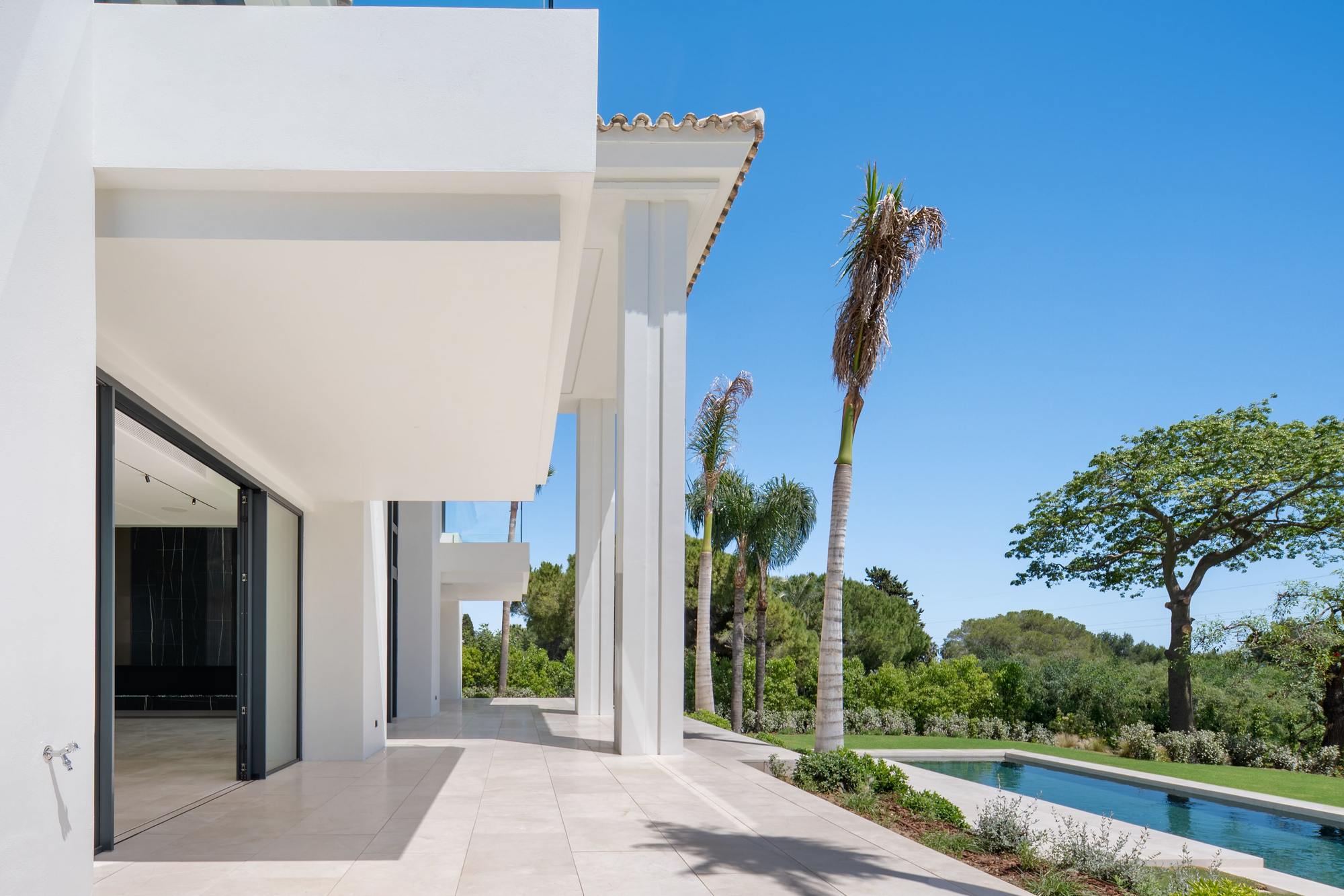 living - 862m² house / villa with 202m² terrace for sale in Golden Mile - gallery thumbnail - 5