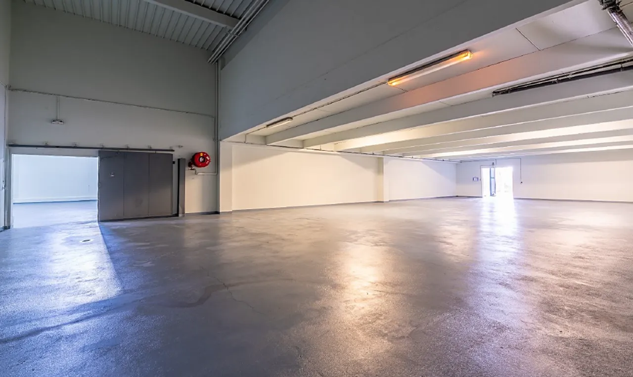 logistics - Light Industrial Premises / Offices For Sale - gallery - 5