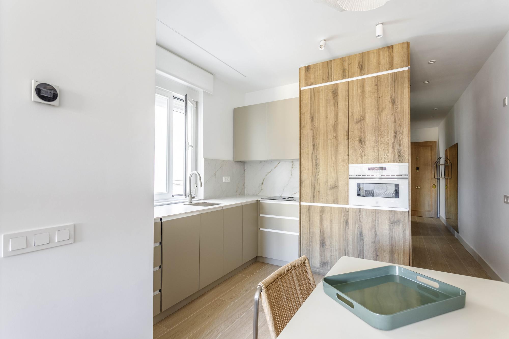 living - Piso de 70m² en alquiler en Arapiles, Madrid - gallery thumbnail - 7