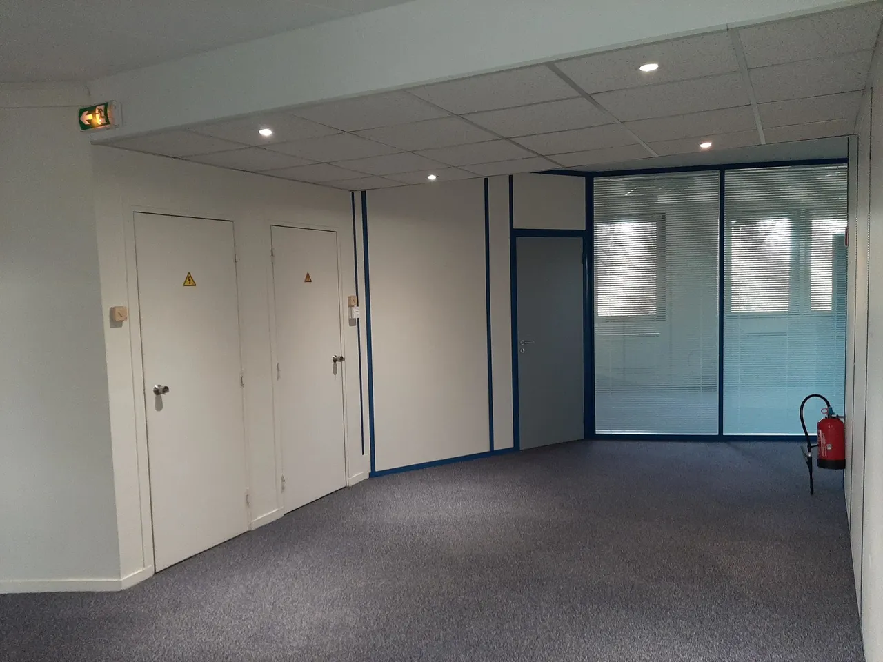 office - Offices For Rent - For Sale - gallery - 4