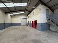 logistics - Activités / Bureaux À Louer - gallery thumbnail - 1