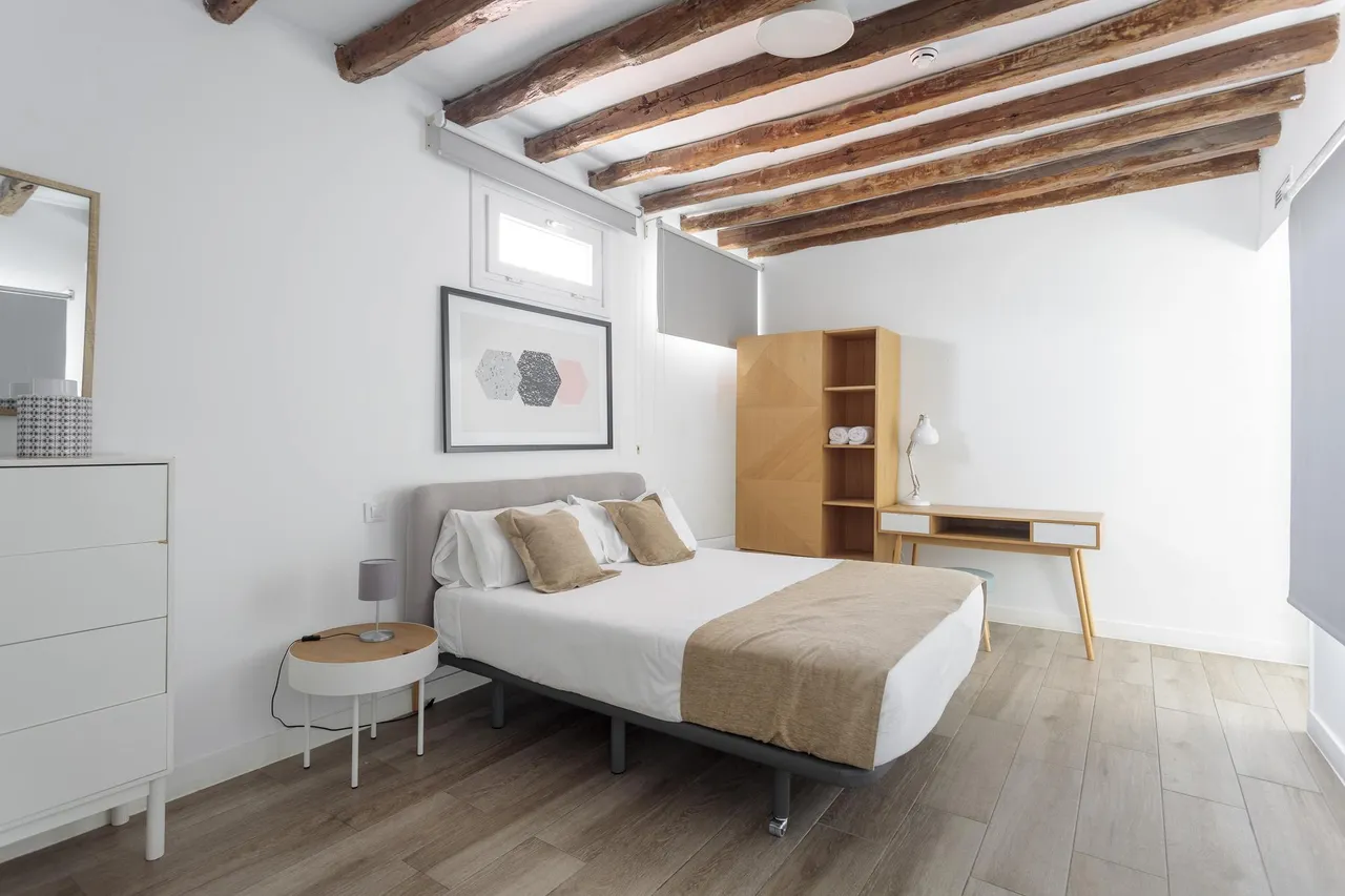 living - 95m² apartment for rent in Sol, Madrid - gallery - 8