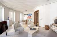 living - 160m² apartment for rent in Cortes / Huertas, Madrid - gallery thumbnail - 4