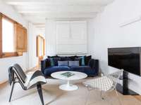 living - Piso de 101m² en venta en El Raval, Barcelona - gallery thumbnail - 2