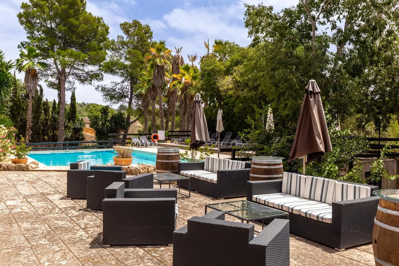 living - 2,134m² hotel for sale in Algaida, Balearic Islands - gallery - 7