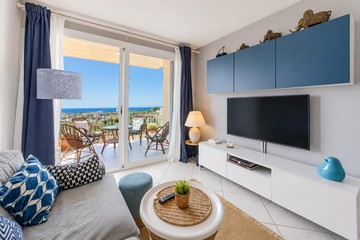 living - Piso de 79m² en venta en Vallpineda, Barcelona - featured
