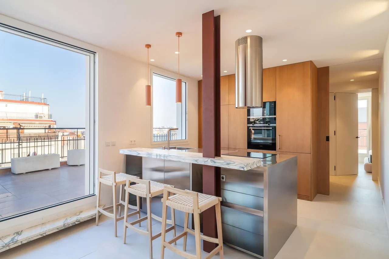 living - 117m² penthouse with 107m² terrace for sale in Les Corts - gallery - 5