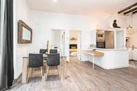 living - Piso de 77m² en venta en El Born, Barcelona - gallery thumbnail - 5