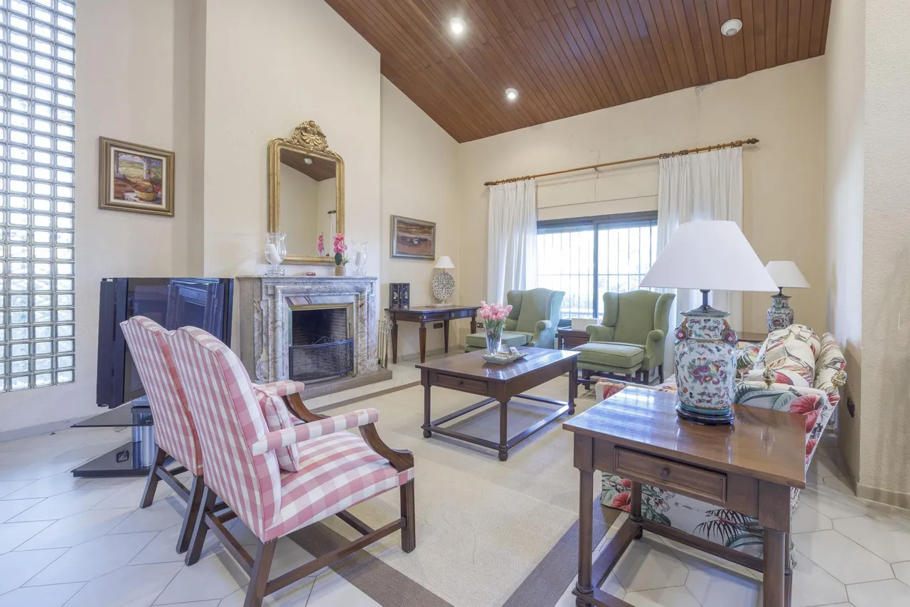 living - 857m² house / villa for sale in La Eliana, Valencia - gallery - 9