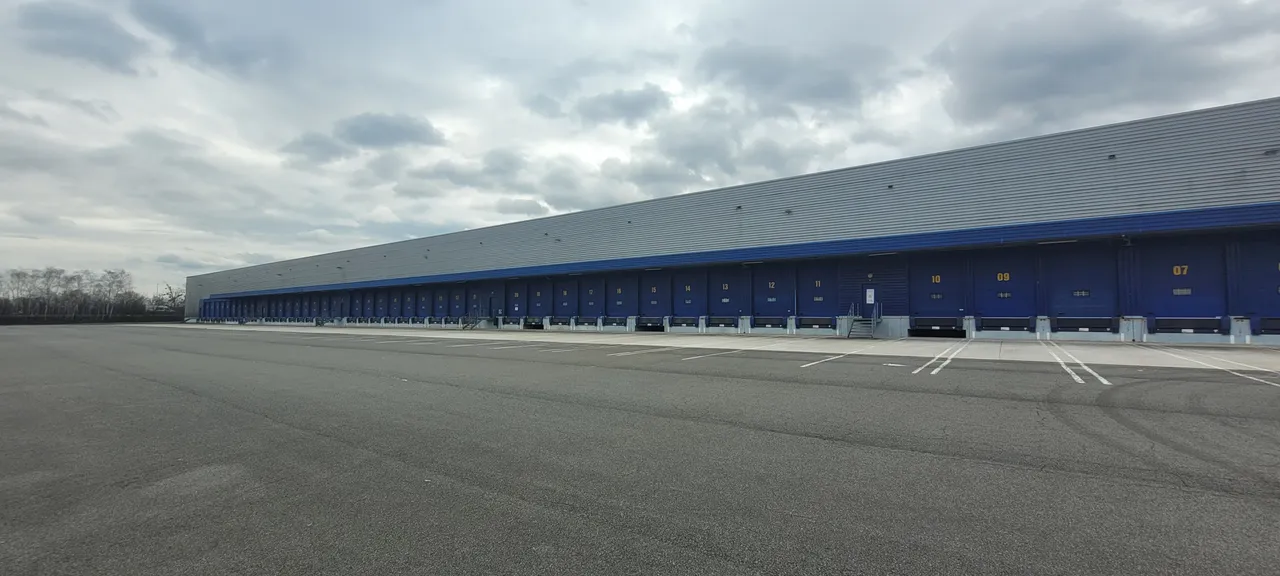 logistics - Messagerie À Louer - gallery - 3