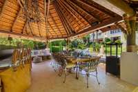 living - 712m² house / villa with 133m² terrace for sale in Golden Mile - gallery thumbnail - 3